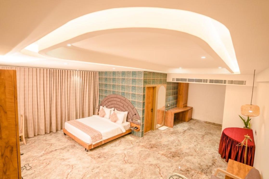 Hotel Mirana , Tinsukia Bagian luar foto
